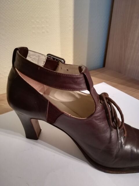 BELLES CHAUSSURES MARRON   TOUT CUIR / PT 35 ½
0 Mouvaux (59)