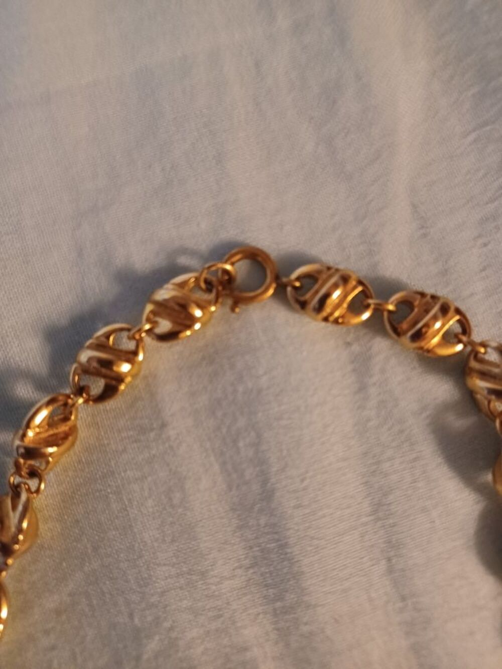 collier grain de caf&eacute; plaque dame Bijoux et montres