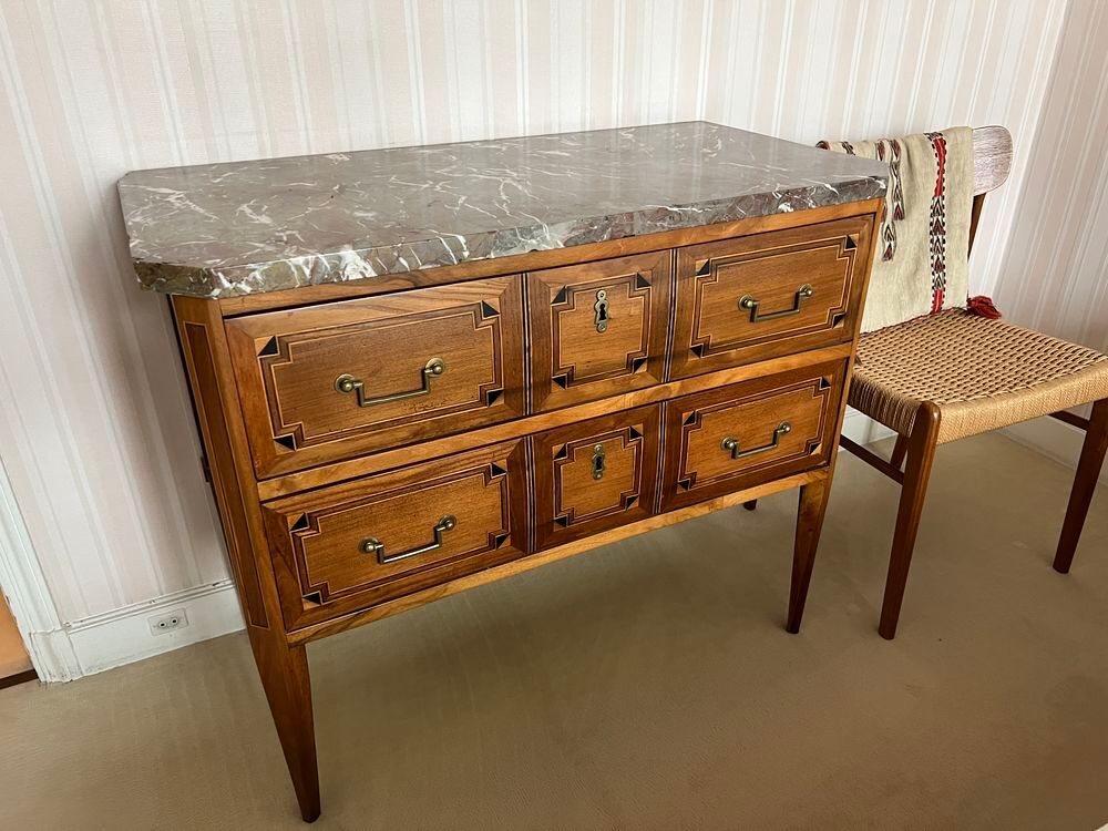 Je recherche des meubles anciens comme celui sur la photo Meubles