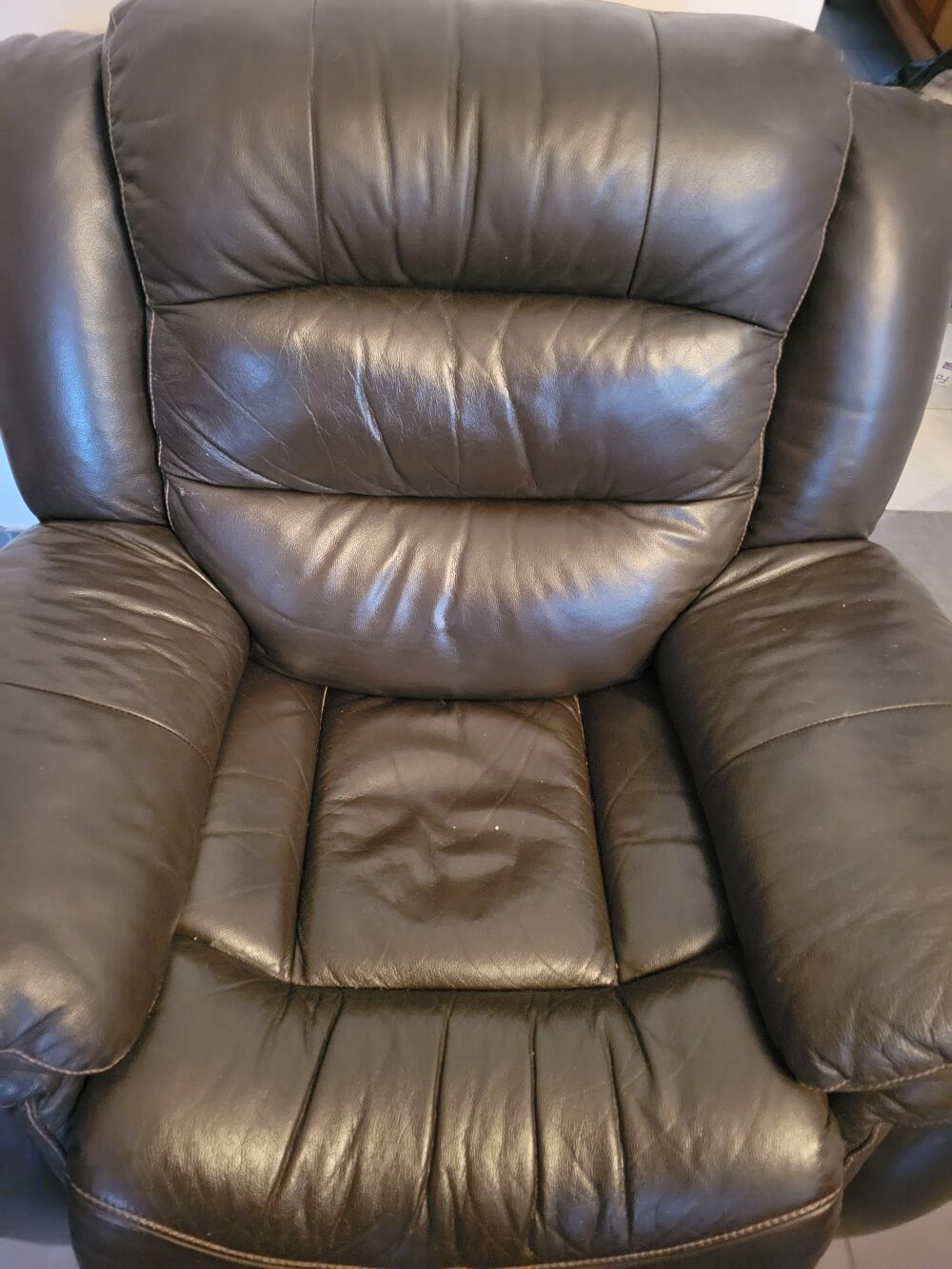 Beau fauteuil en cuir relax Meubles