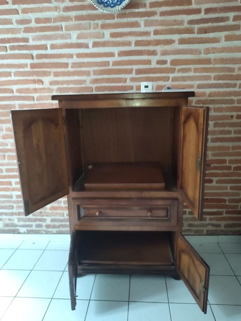 Meuble t&eacute;l&eacute; Meubles