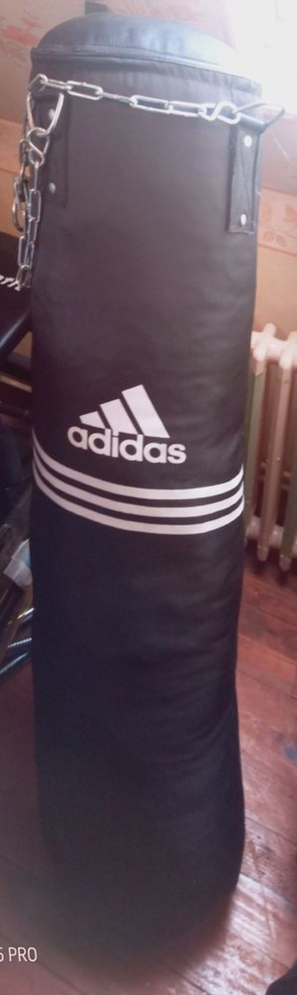 sac de frappe adidas gants de boxe adidas Sports