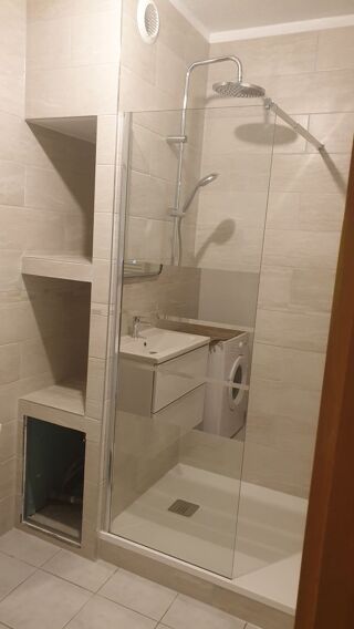  Appartement à louer 3 pièces 75 m²