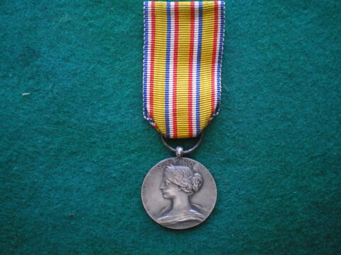 M�daille d'Honneur des Sapeurs-Pompiers - 2� Mod�le. 50 Caen (14)