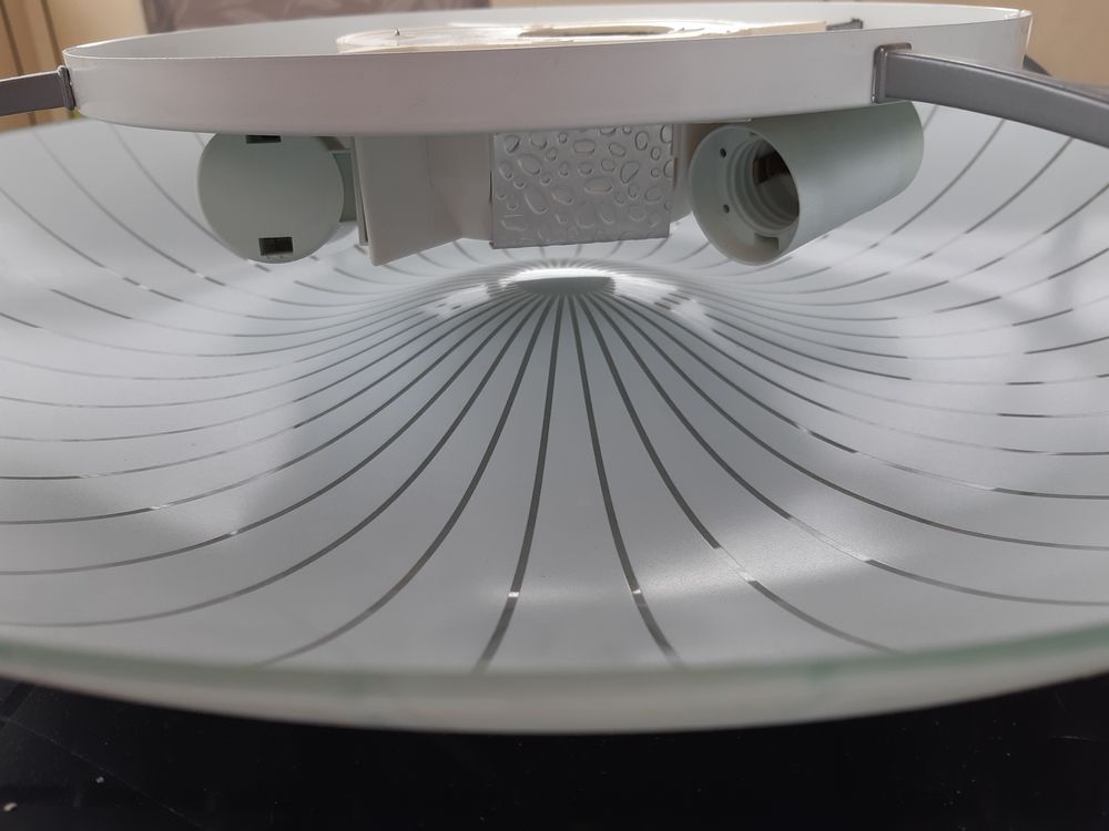 Lustre Rond avec Stries Transparentes. Décoration