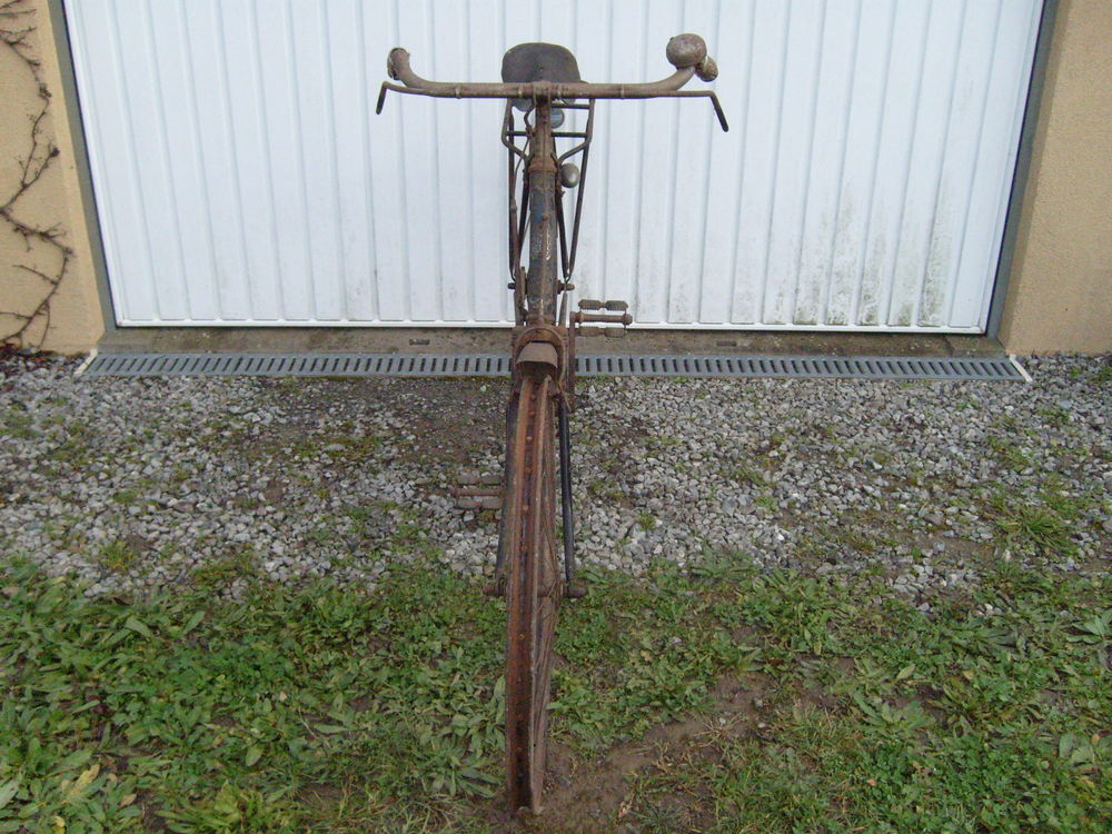 Ancien v&eacute;lo femme, cycle Belfo Motob&eacute;cane Vélos