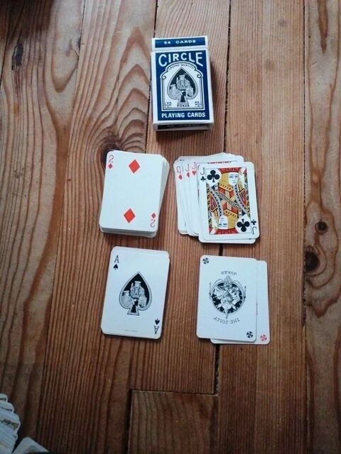 Circle playing cards - jeu de cartes Poker Sansac-de-Marmiesse (15)