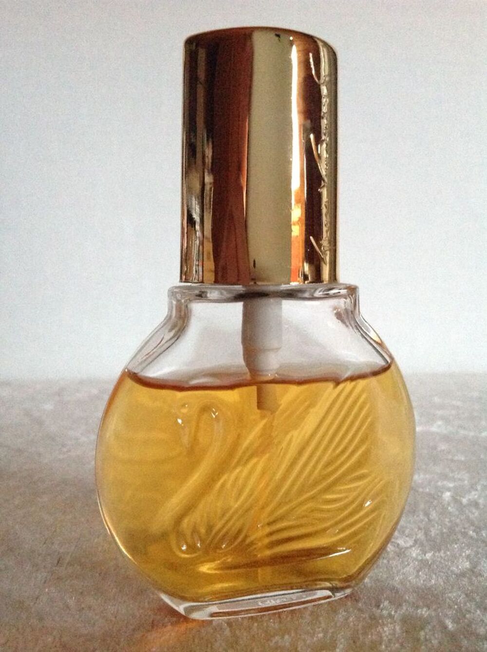 FLACON PARFUM GLORIA VANDERBILT 30 ml Envoi Possible
