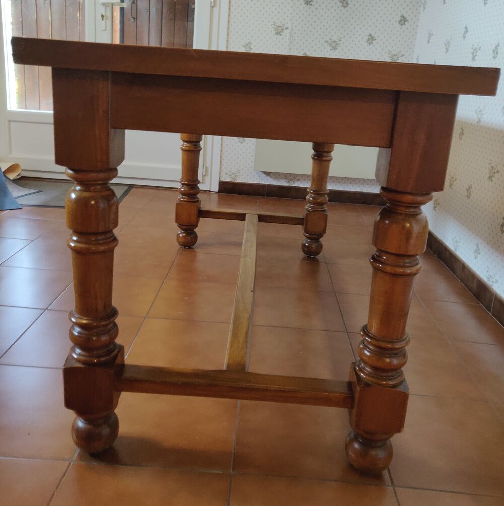 Table &agrave; manger en bois Meubles