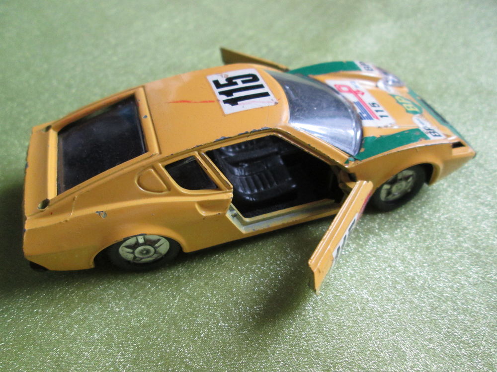 Voiture de collection "Ligier J S 2 " Jet-Car de Norev " 