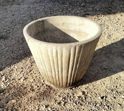 Vase jardin beton ancien h 44 cm dia 36 cm 55 Saint-Jean-de-Fos (34)