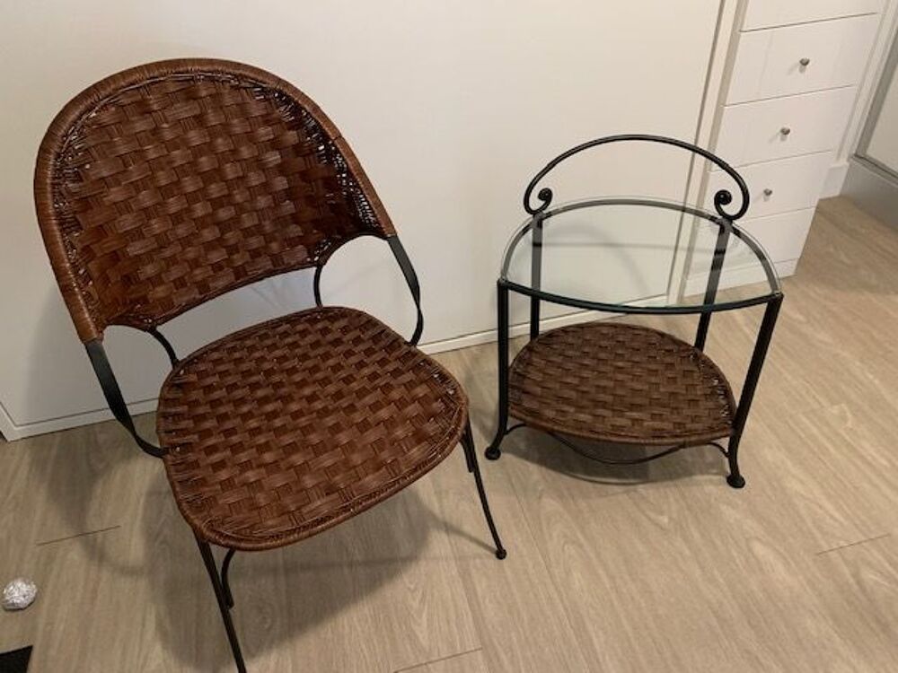 Fauteuil et tablette 50cm x 40cm, hauteur 50 cm Meubles