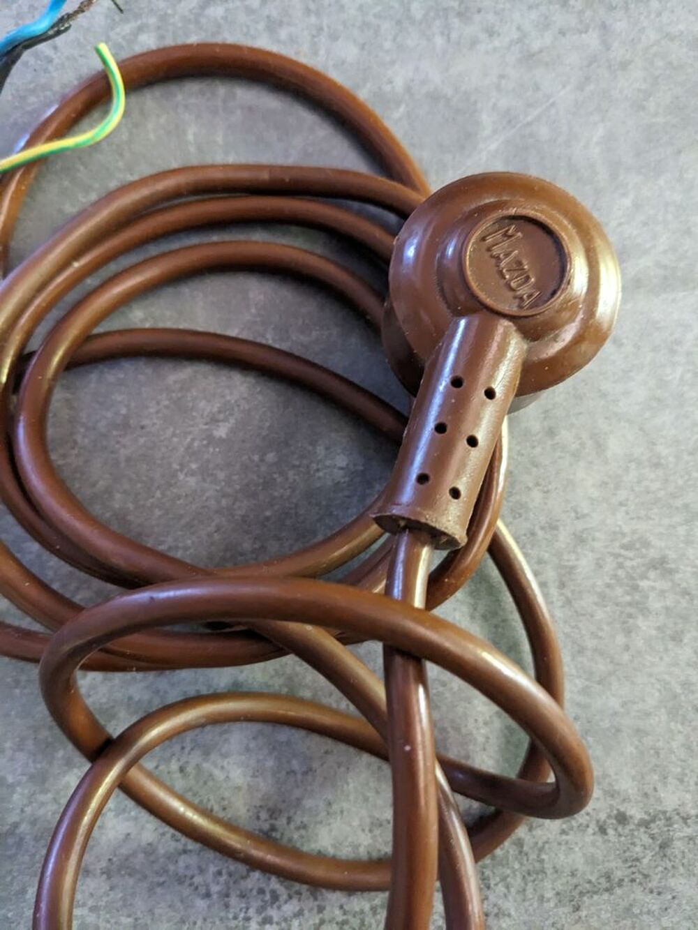 Ancienne prise de lampe MAZDA sign&eacute;e. Prise + c&acirc;ble d'origin Décoration