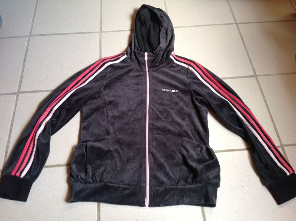 SWEAT A CAPUCHE ADIDAS NEO TAILLE L Envoi Possible
Vêtements