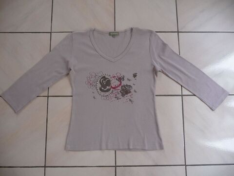 Tee-shirt gris clair motif baroque Taille M 6 Celles-sur-Belle (79)