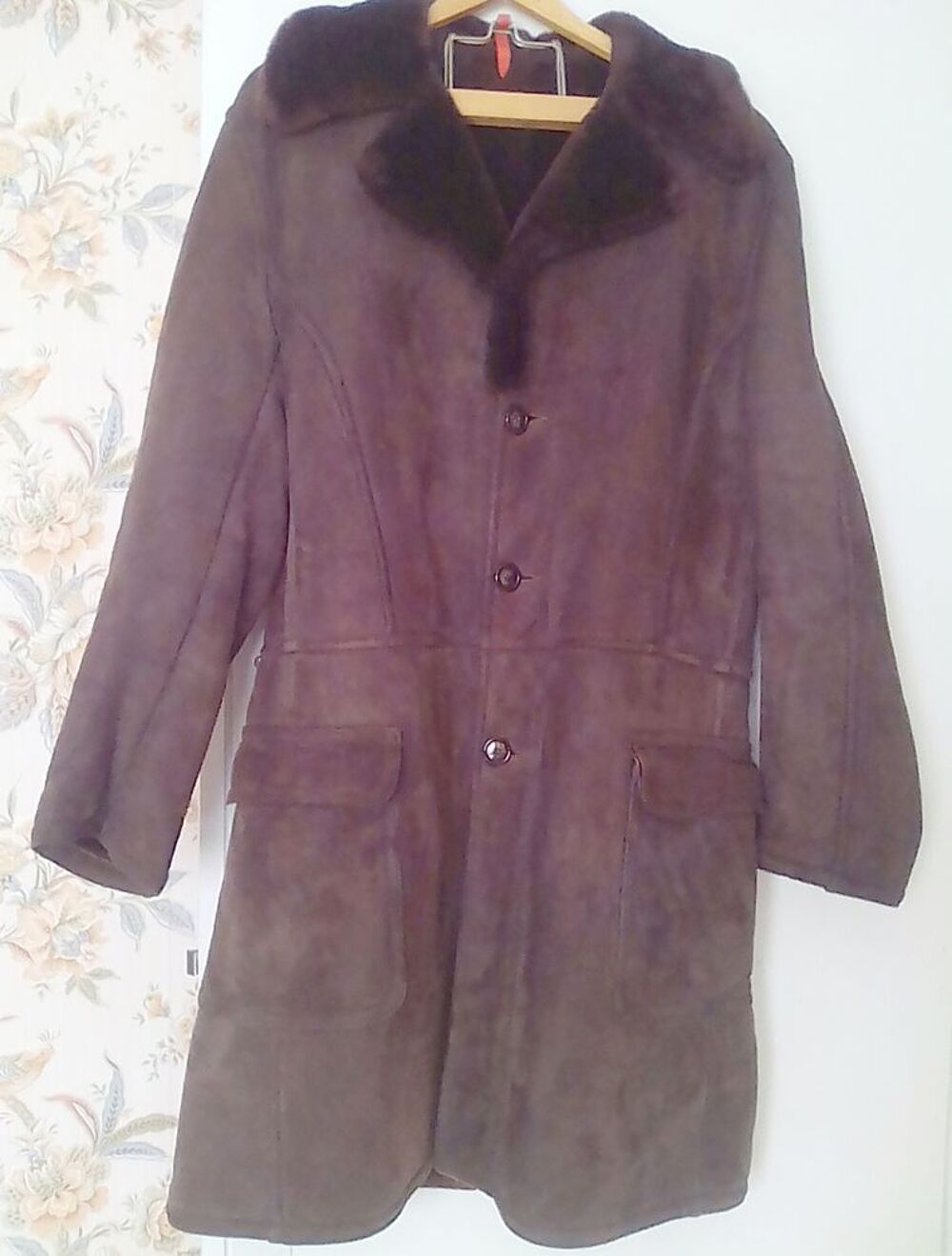 Long manteau 98 cm hiver homme mouton retourn&eacute; Taille L - XL Vêtements