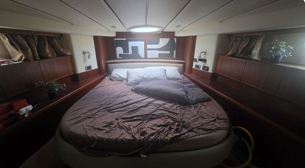 Vedette - Yacht - Offshore 2006 occasion 83990 Saint-Tropez