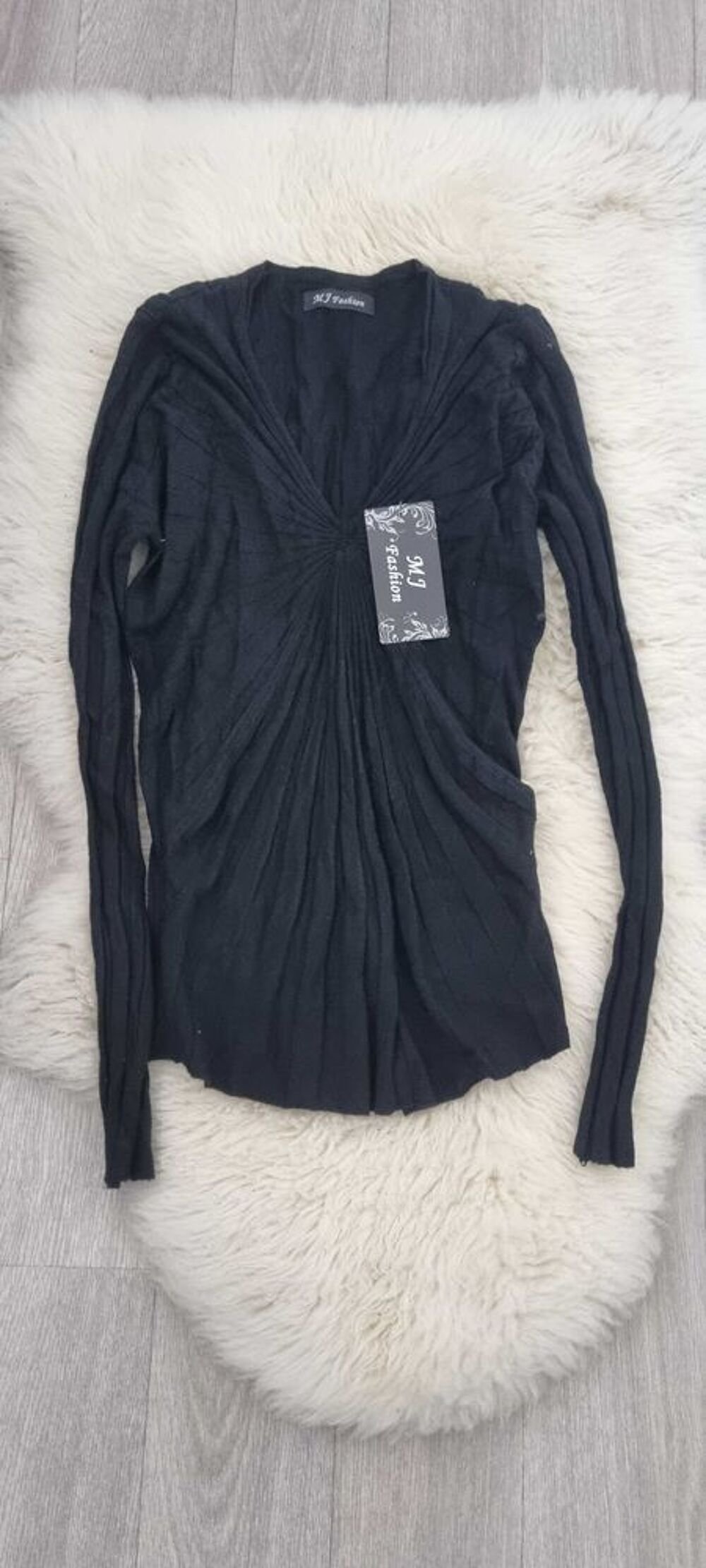 Lot de 15 v&ecirc;tements neufs avec &eacute;tiquette Vêtements