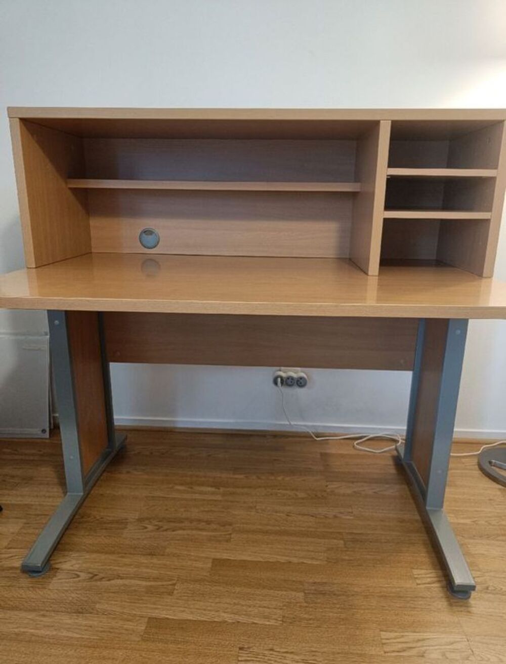 Beau bureau - couleur h&ecirc;tre Meubles