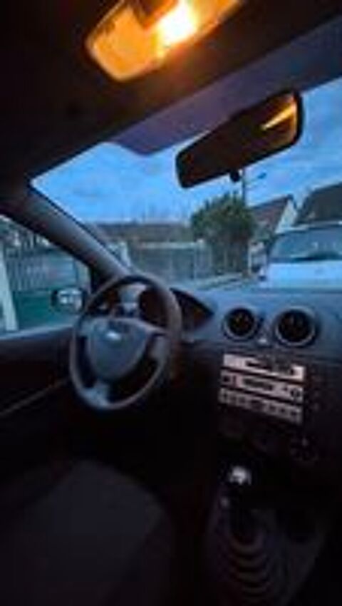 Fiesta 1.4 TDCi 68 Ambiente 2004 occasion 91170 Viry-Ch&acirc;tillon