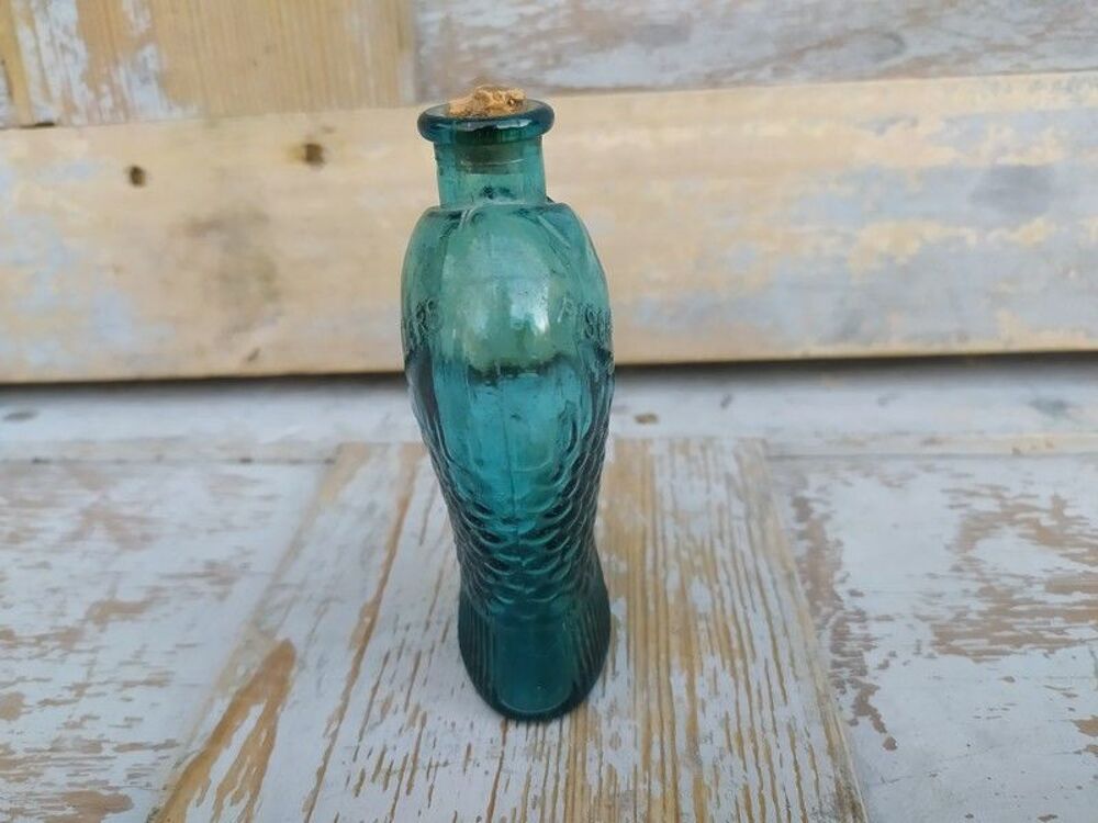 Bouteille Verre Bleu Publicitaire Poisson Bitters Fisch's 
