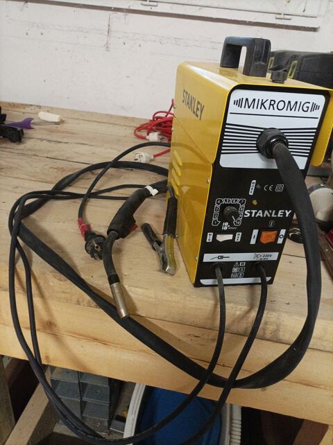 Poste � souder 100 Boussy (74)