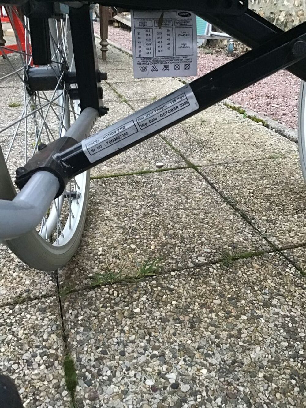 Fauteuil roulant m&eacute;dical d'occasion Meubles
