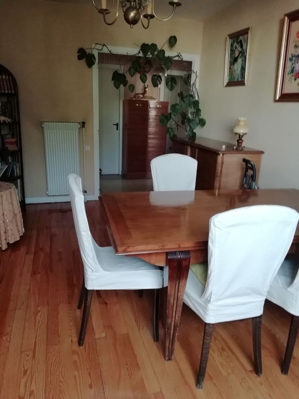 Table Salle a manger noyer massif vein&eacute; noir Excellent etat Meubles