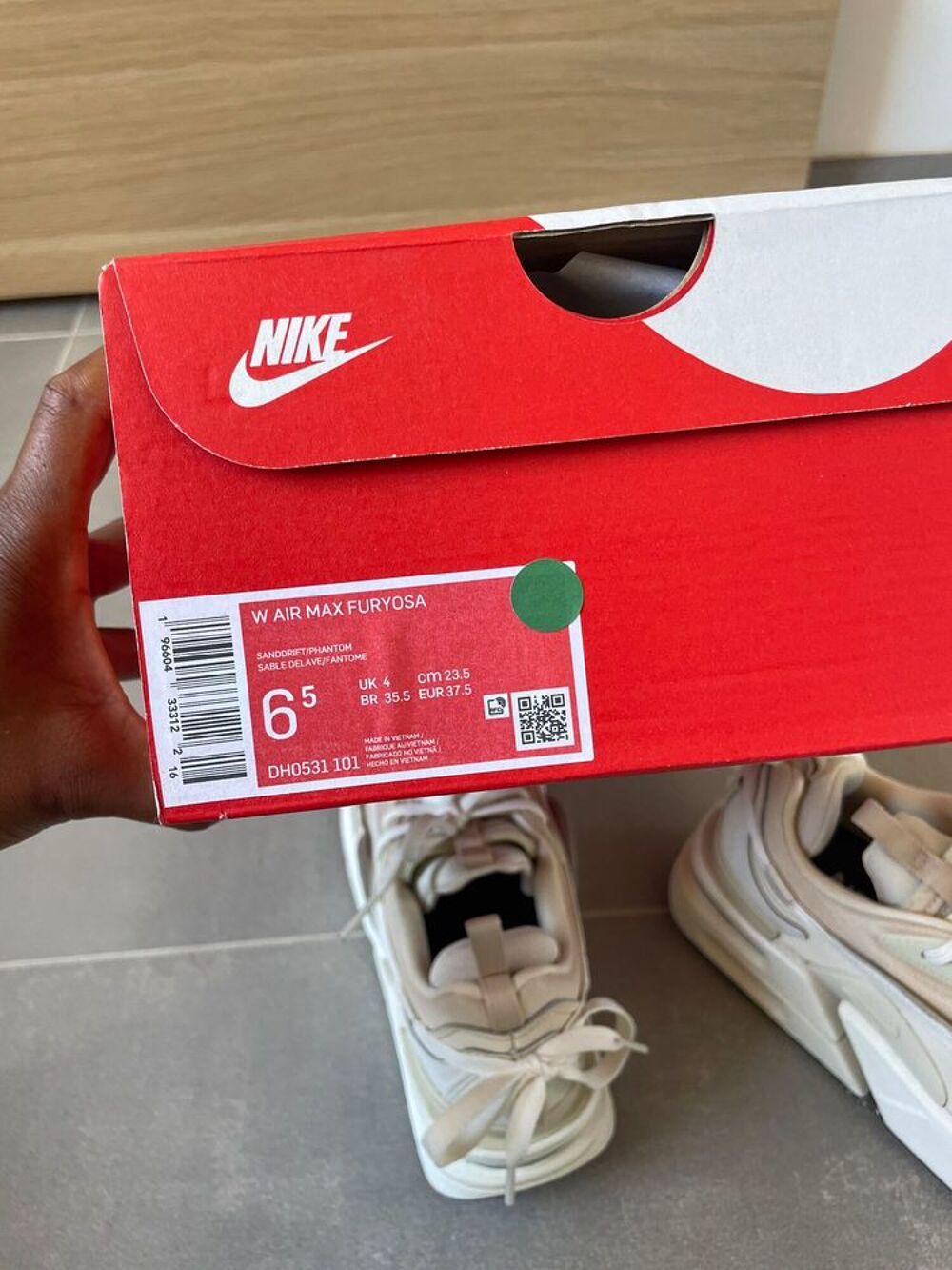 Air Max Furyosa beige Chaussures