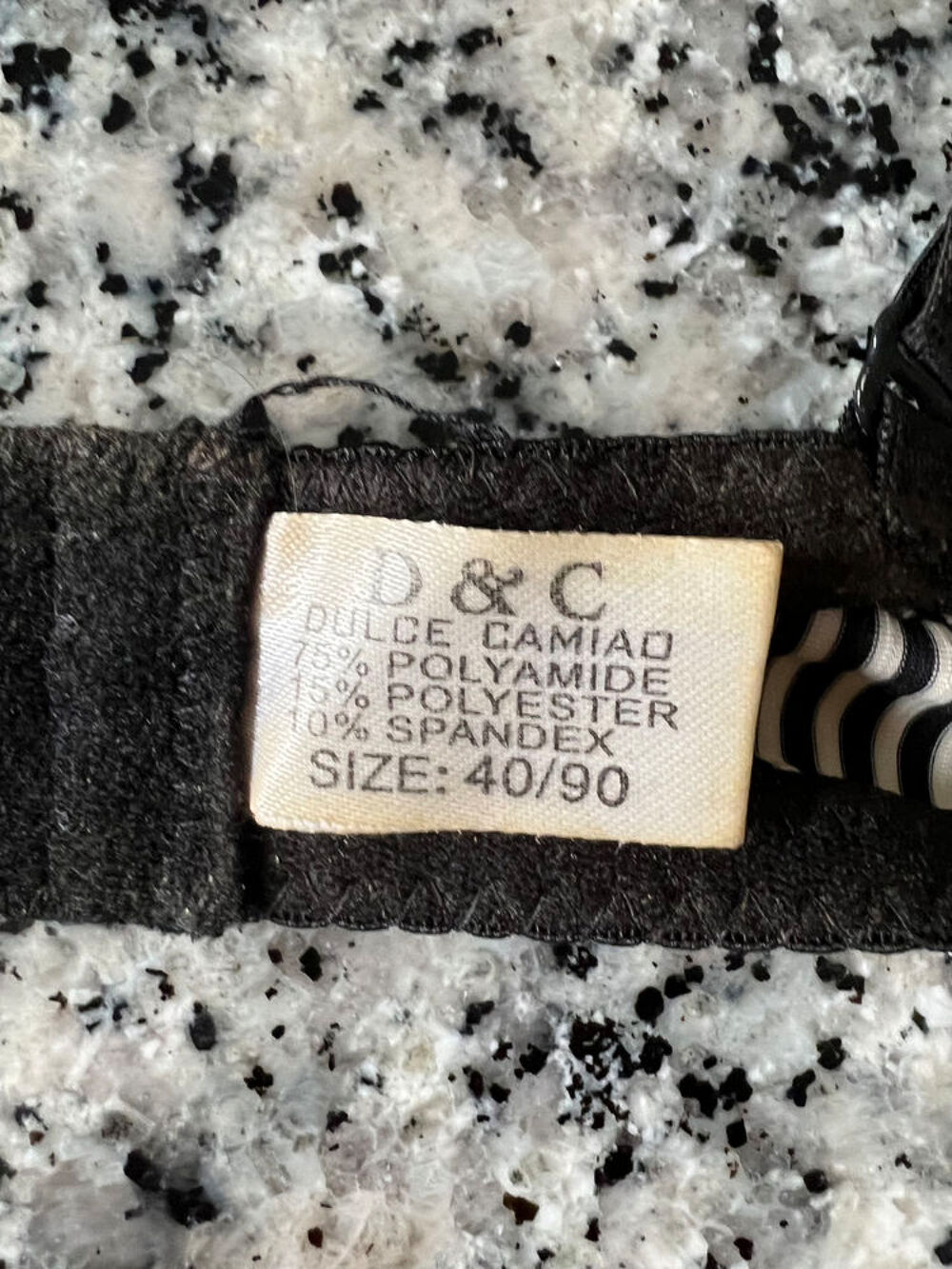Soutien-Gorge Ray&eacute; Noir et Blanc Dentelle Taille 90B ? Neuf Vêtements
