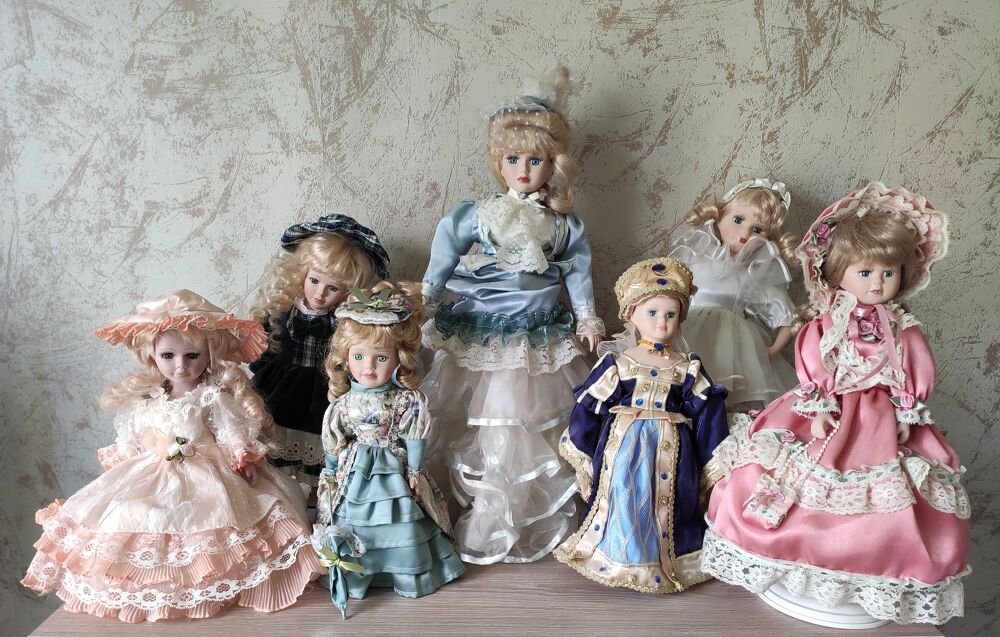 Poup&eacute;es en porcelaine 