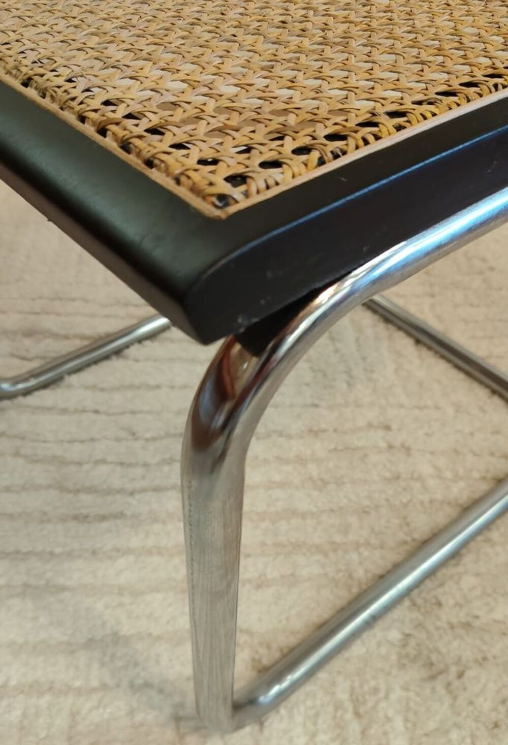 Chaise Cesca B32 noire de Marcel Breuer, Italie Meubles