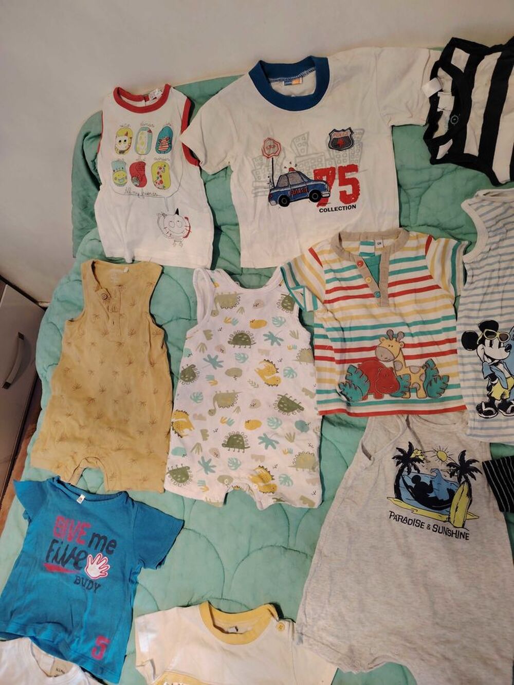 lot v&ecirc;tements gar&ccedil;on 12 mois Puriculture