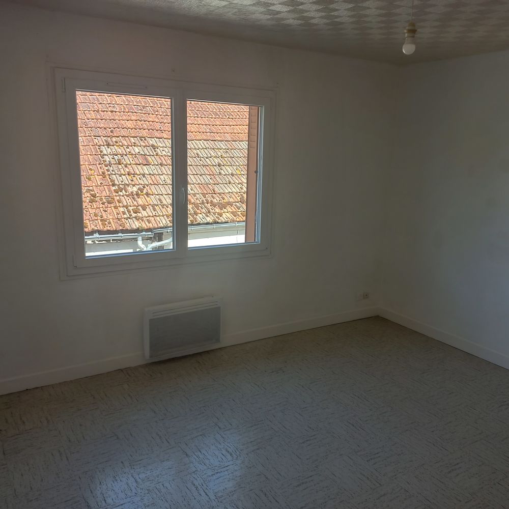 Location Appartement Appartement F2 Saint-florentin
