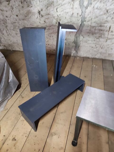 19 pieces consoles de pr�sentation de produits 500 Chuelles (45)