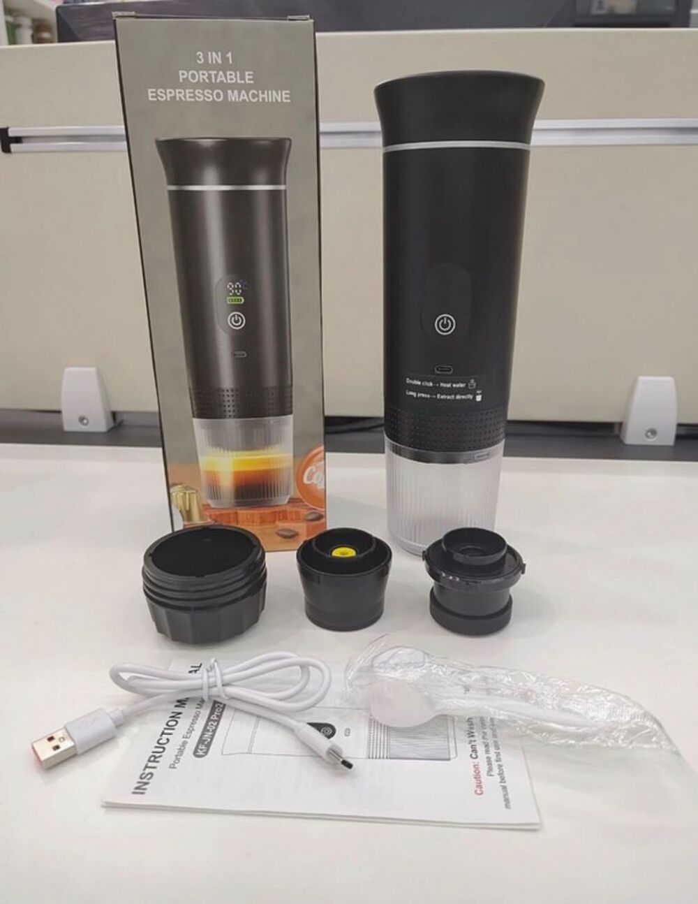 Cafeti&egrave;re portable avec &eacute;cran led Electroménager