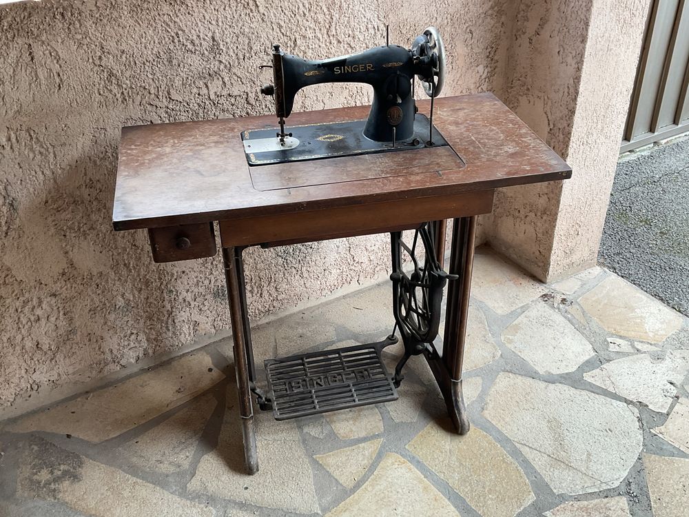Machine &agrave; coudre Meubles
