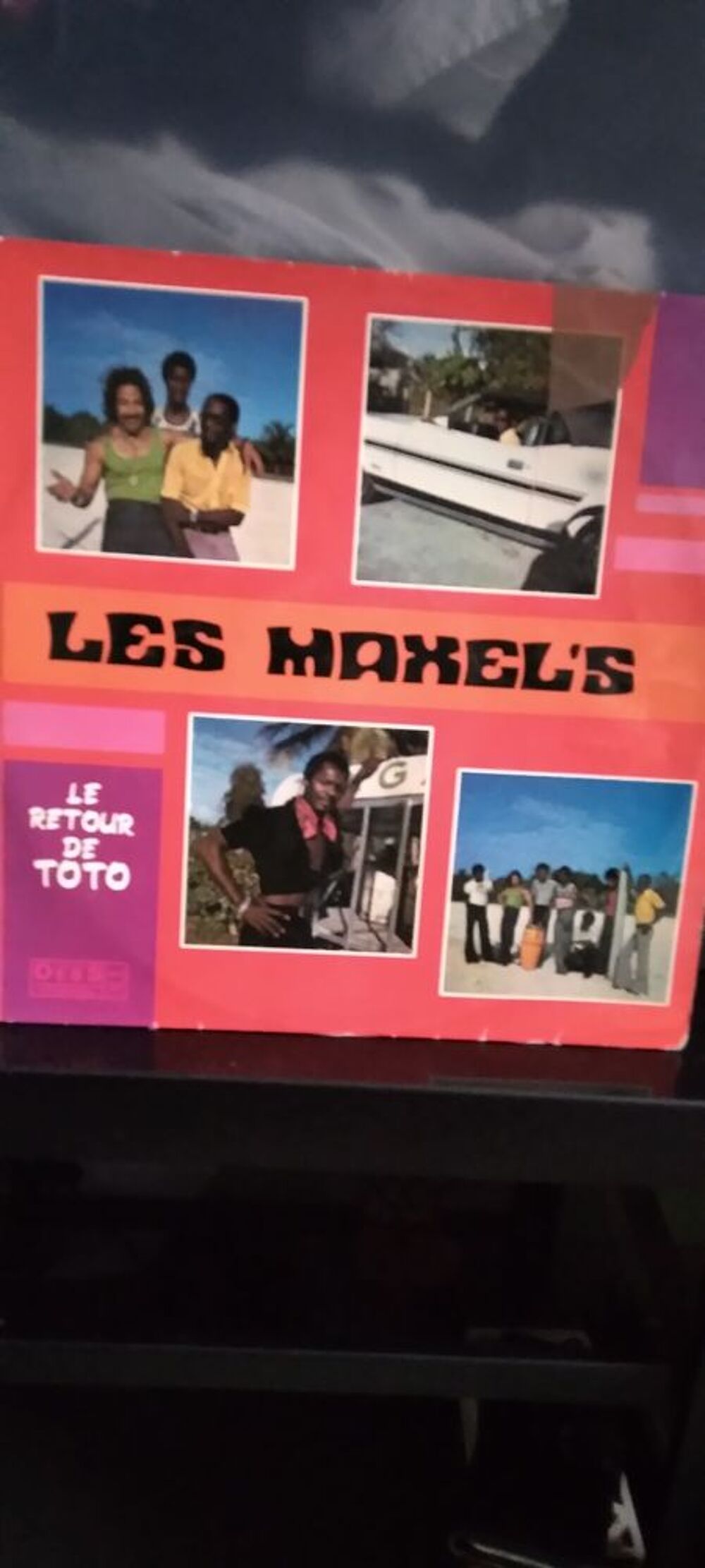 UN ALBUM DE MUSIQUE TROPICALE VINTAGE CD et vinyles