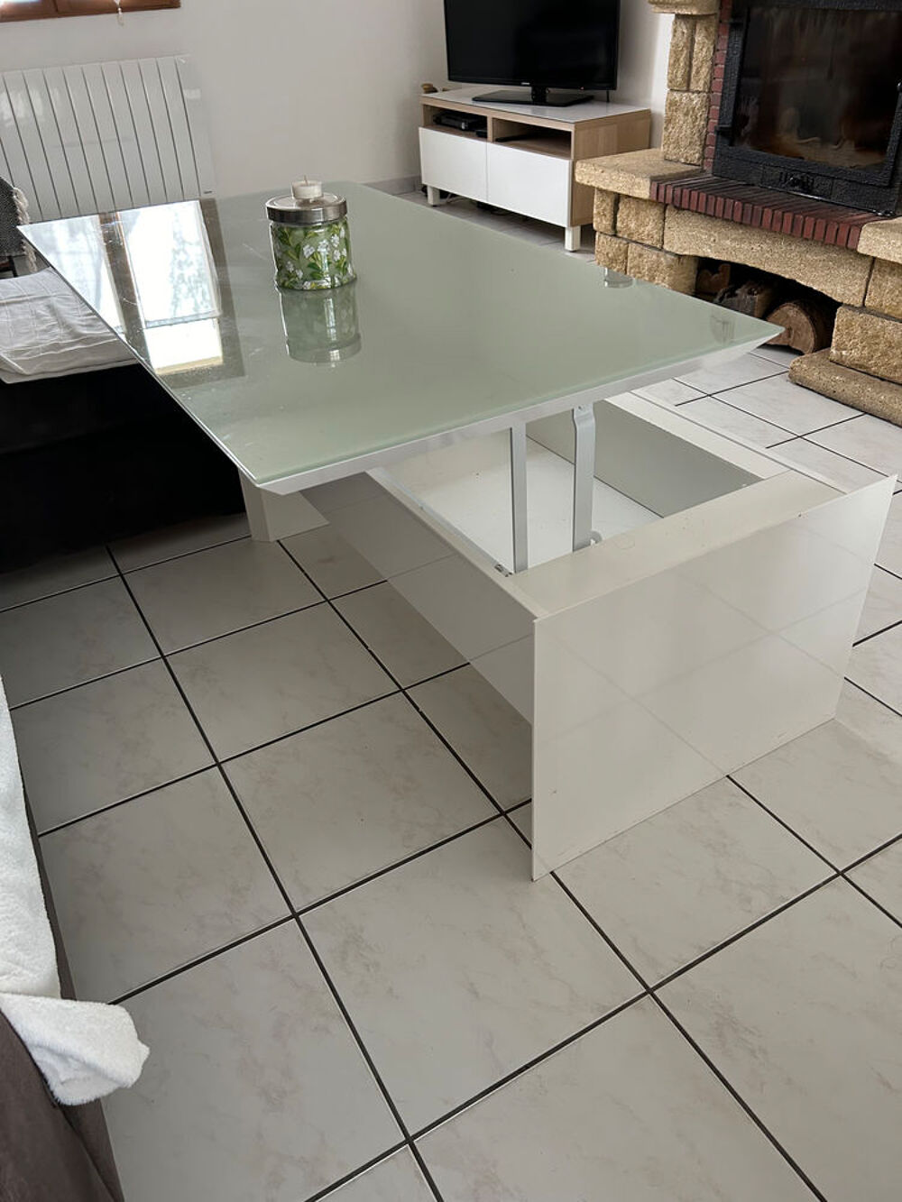 Table basse laqu&eacute; blanc avec plateau en verre Meubles