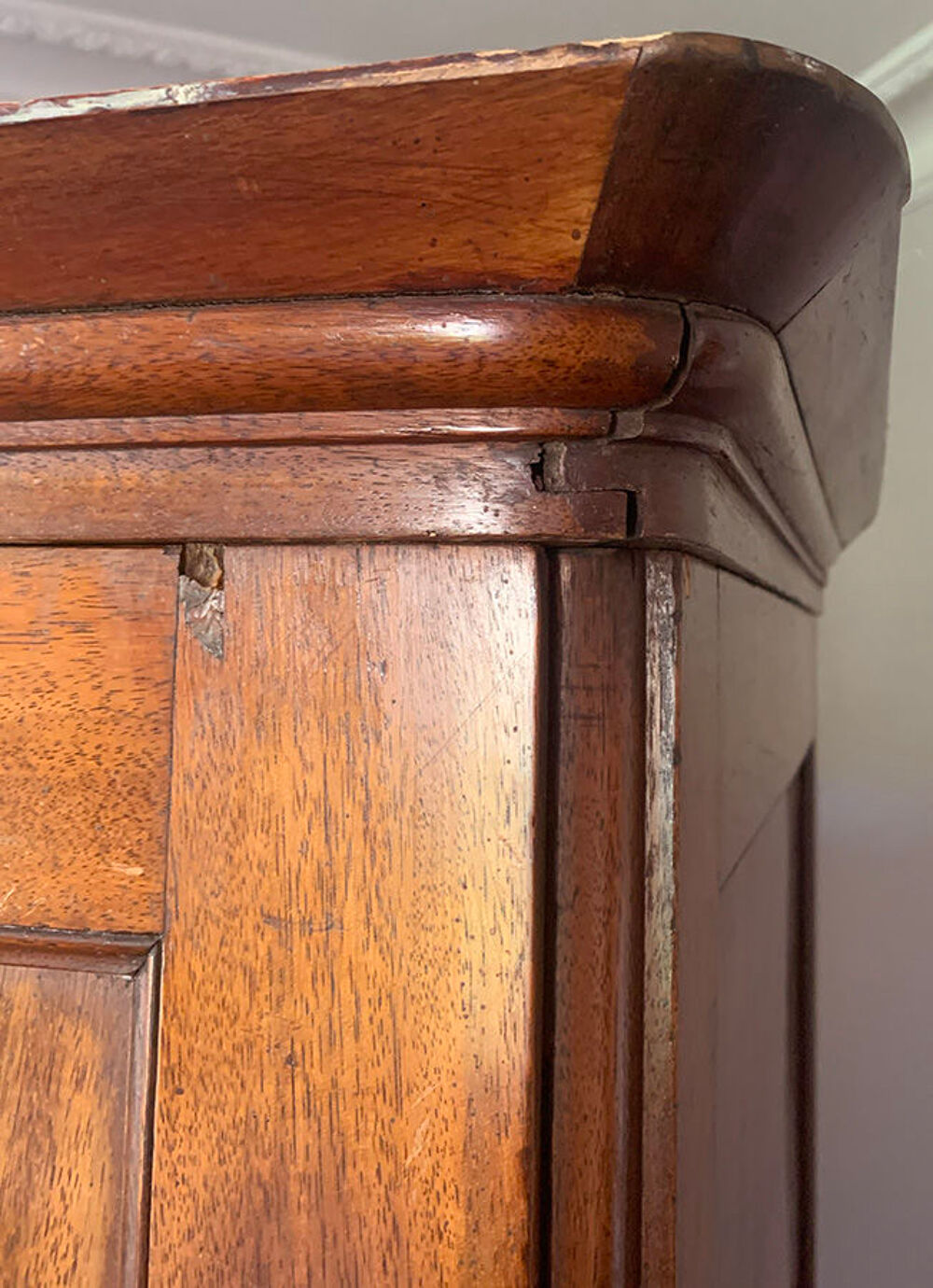 Armoire ancienne en bois massif ? Style Louis-Philippe Meubles
