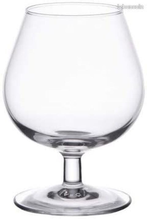 Lot de 7 Verres a Pied de Cognac 30 Enghien-les-Bains (95)