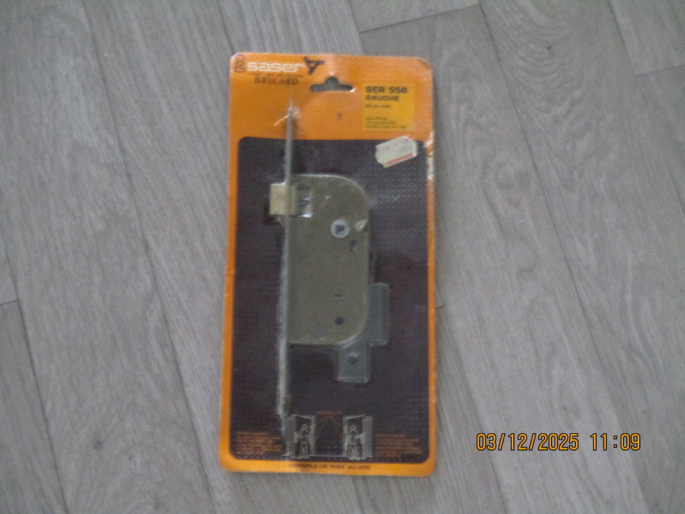 Serrure encastr&eacute;e Bricolage