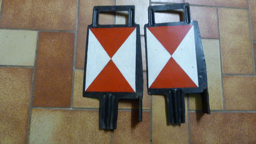 Plaques de signalisation 
