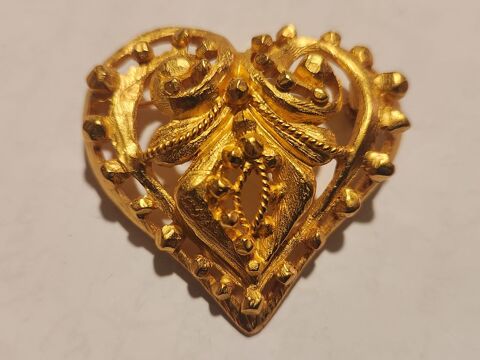 Broche c?ur perl� dor� Christian LACROIX 225 Vigneux-sur-Seine (91)