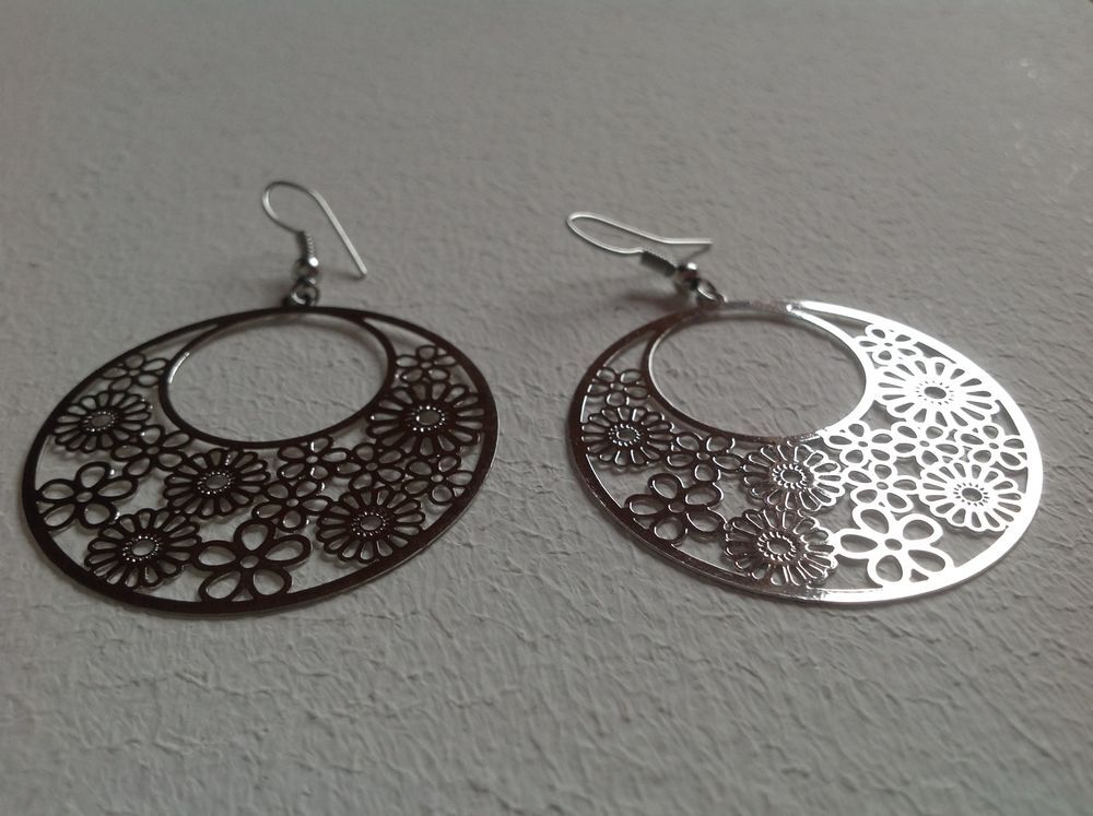 BOUCLES OREILLES ARGENT&Eacute;E CROISSANT LUNE FLEURS Envoi Possib Bijoux et montres