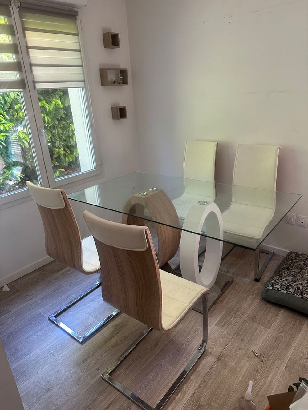 Salle &agrave; manger compl&egrave;te Meubles