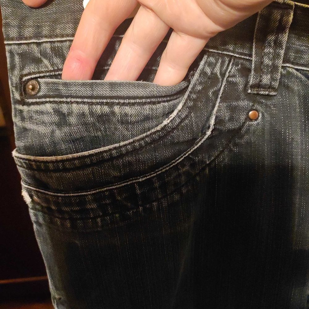 Pantalon jean haut de gamme tr&egrave;s bon &eacute;tat Vêtements