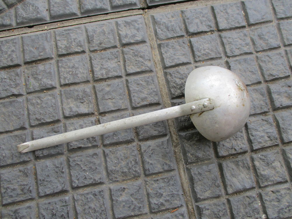 Une louche aluminium France vintage 