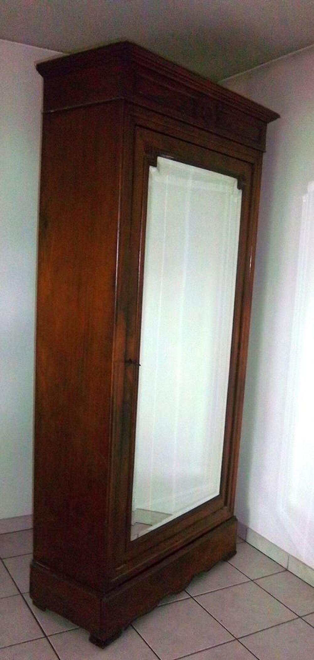 ARMOIRE ANCIENNE TYPE BONNETIERE LINGERE - PORTE AVEC MIROIR Meubles