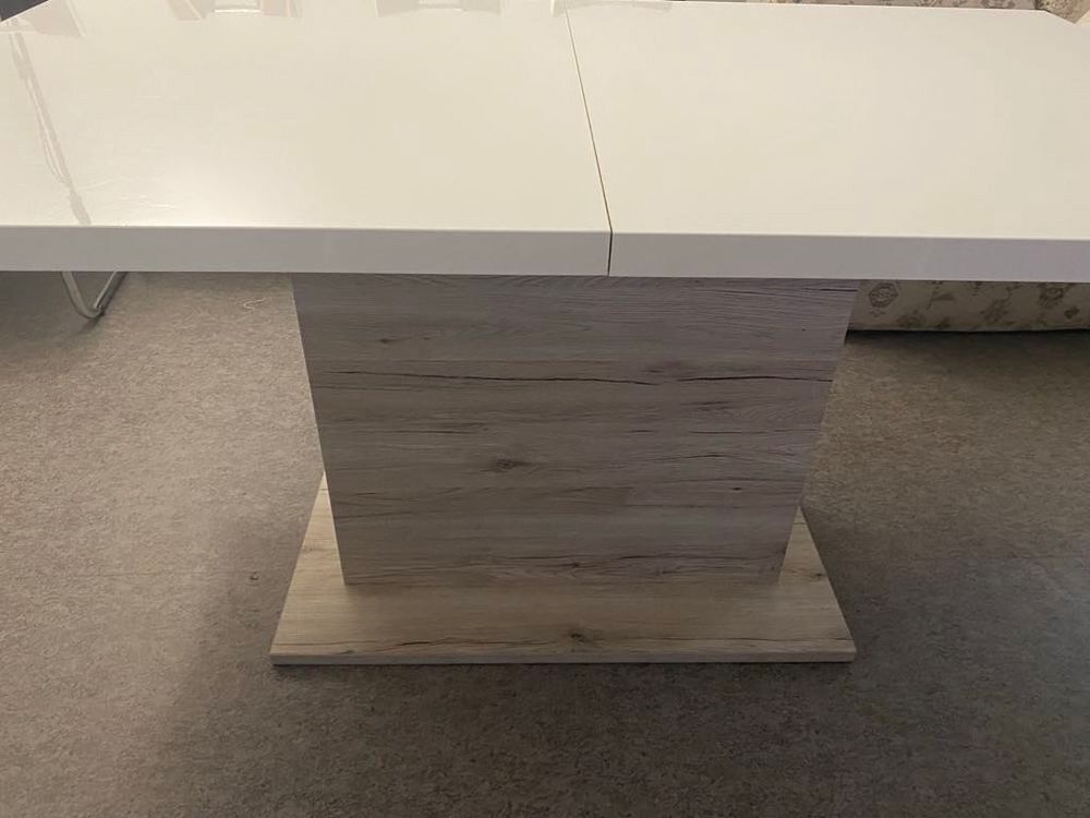 table &agrave; salle &agrave; manger Meubles